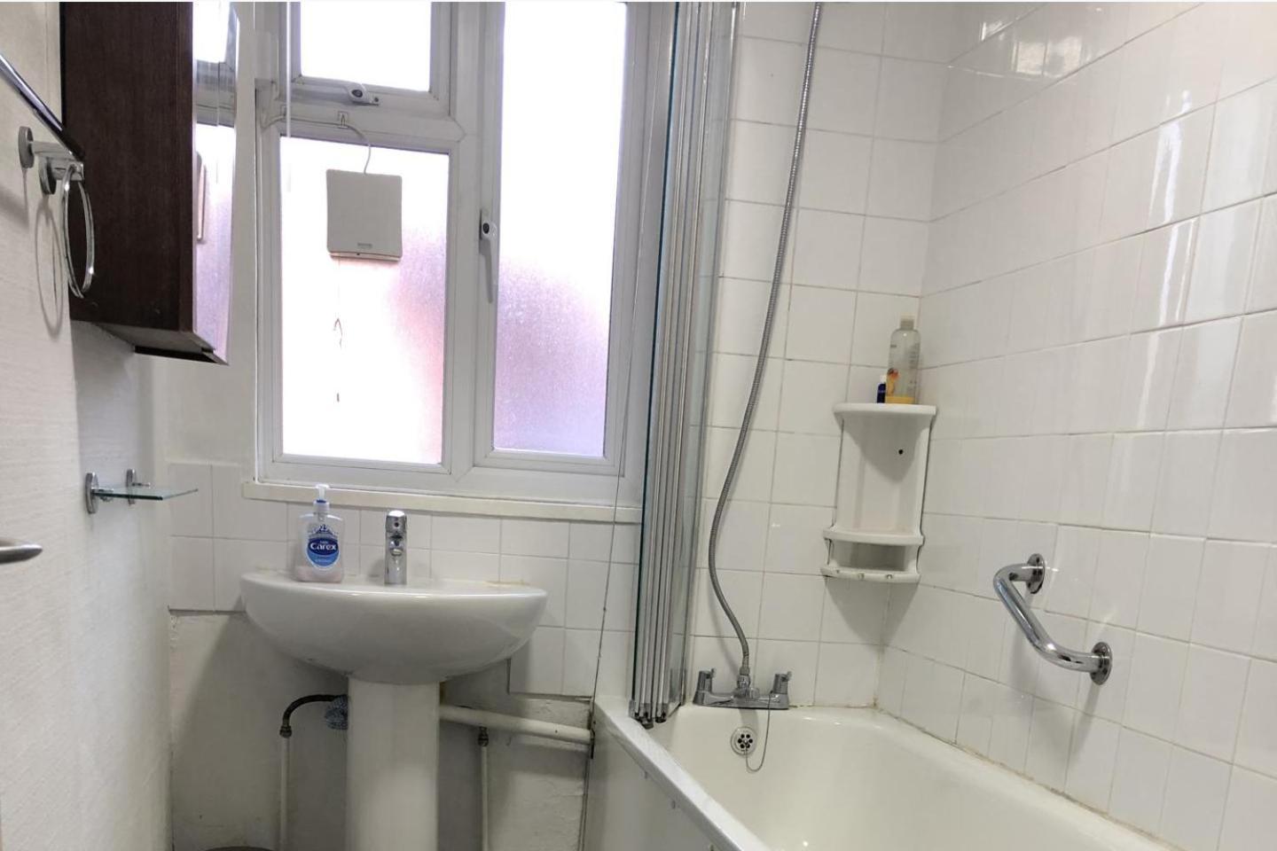 Lovely One-Bed Apartment To Rent In Londra Dış mekan fotoğraf
